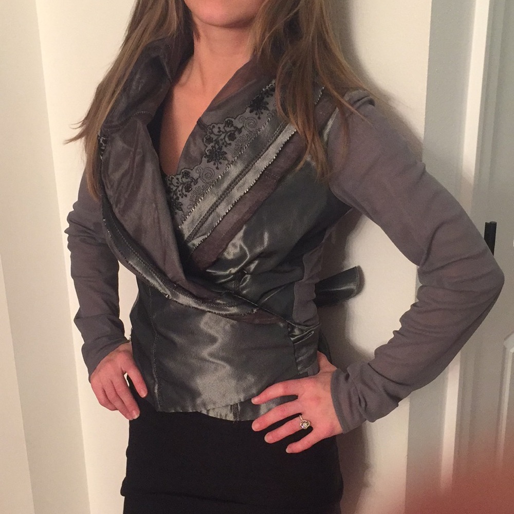 Detailed grey jacket